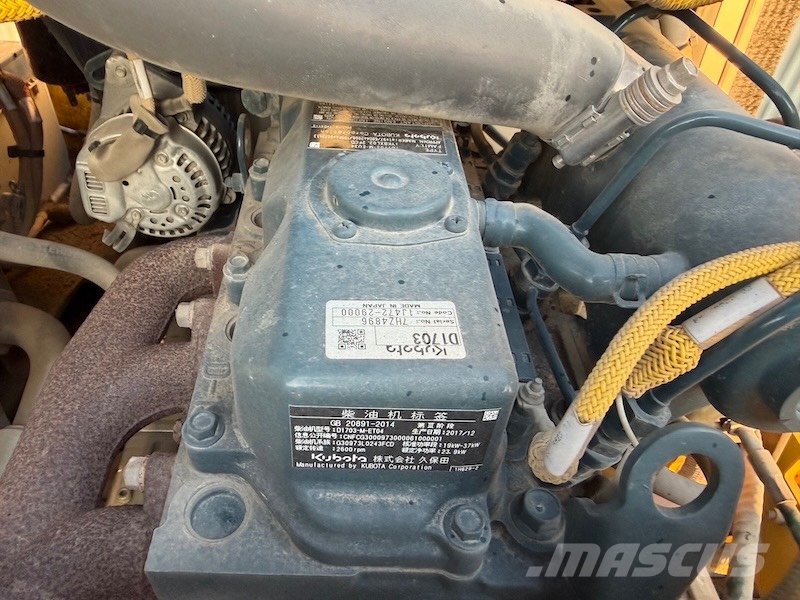 Bomag BW 120 AD-5 مداحل ثنائية الاسطوانة