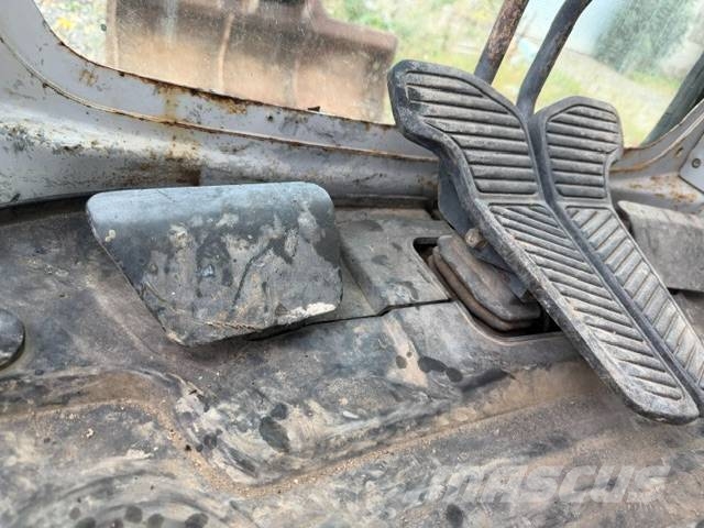 Kobelco SK 135 SR LC Crawler excavators