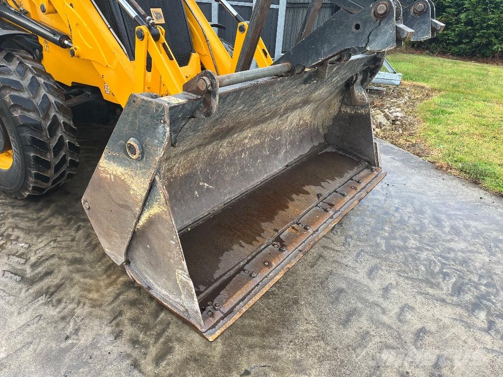 JCB 3CX Backhoe loaders