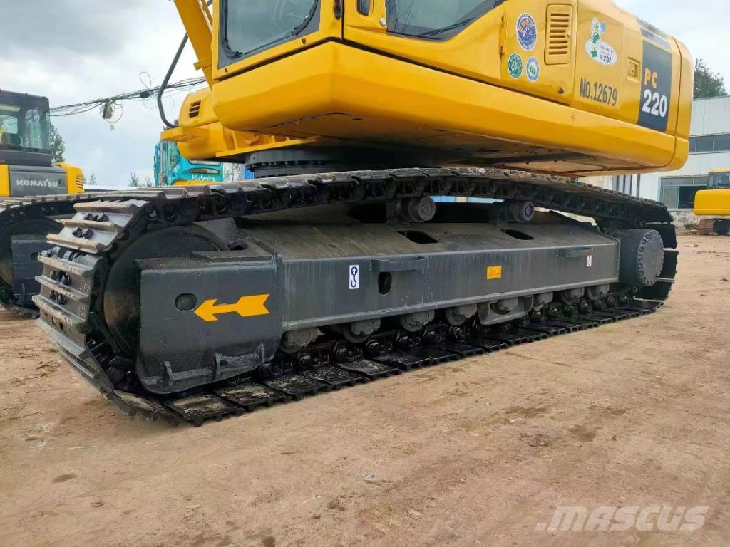 Komatsu PC220 Εκσκαφείς με ερπύστριες
