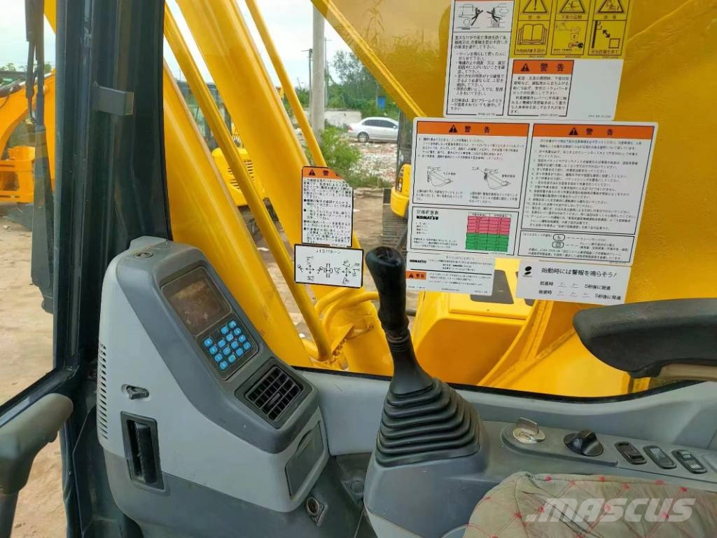 Komatsu PC220 Εκσκαφείς με ερπύστριες