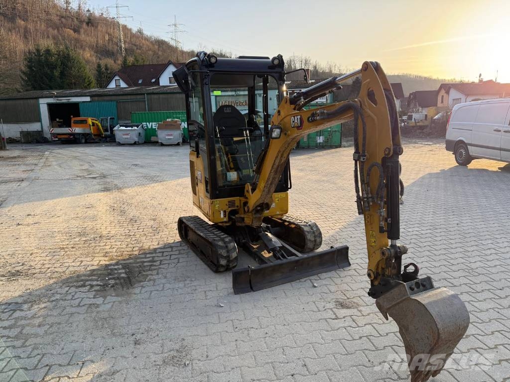 CAT 301.8-5 小型挖掘机