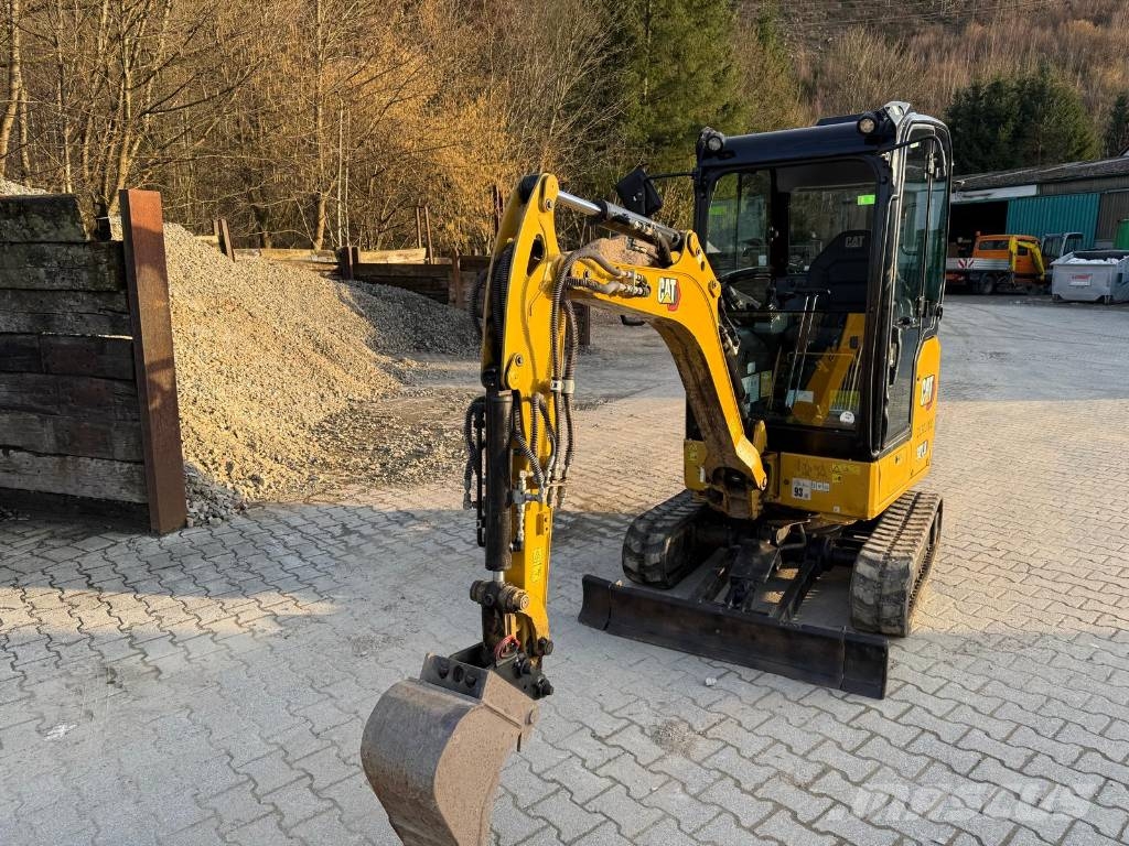 CAT 301.8-5 小型挖掘机