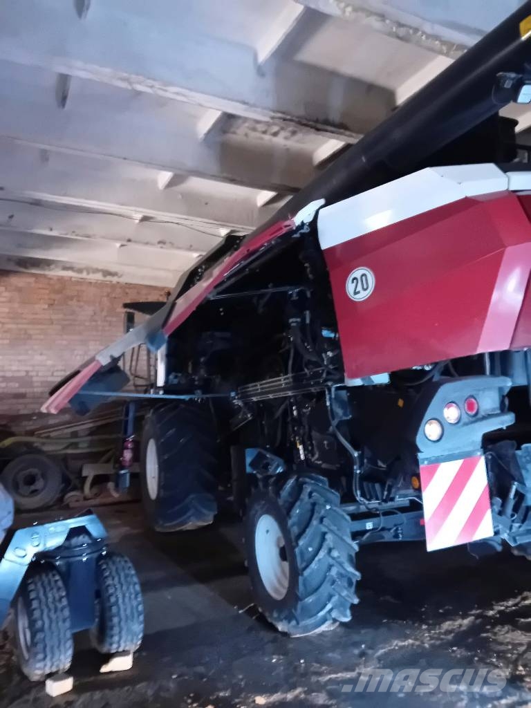Rostselmash Torum 770 Kombajni