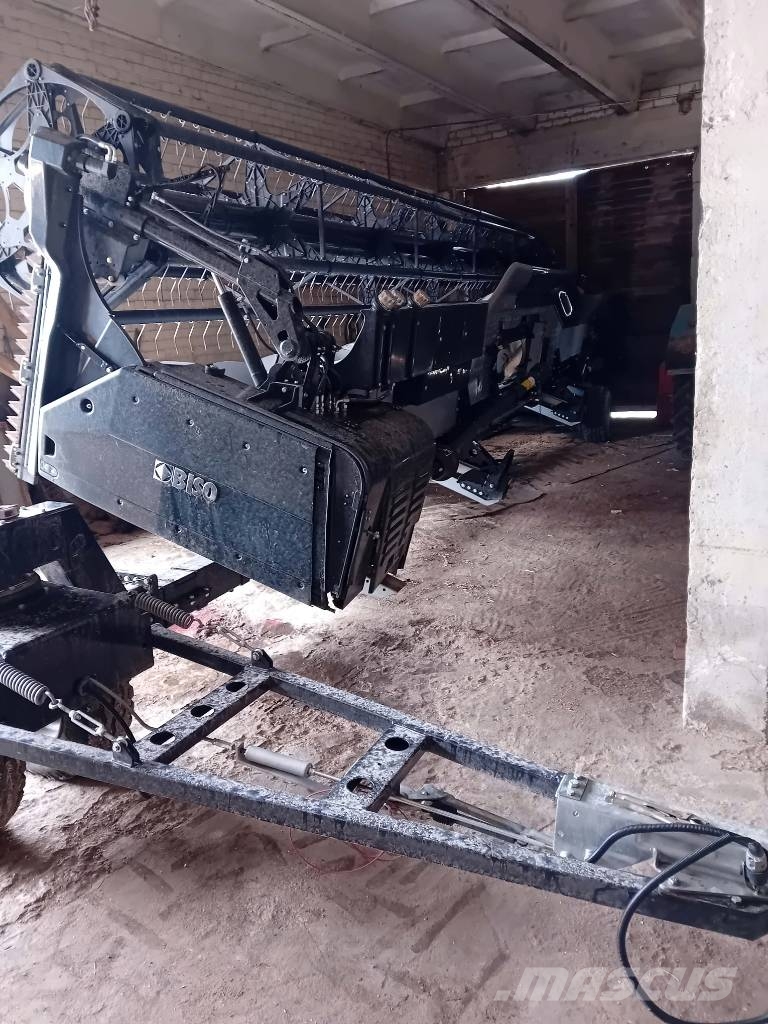 Rostselmash Torum 770 Kombajni