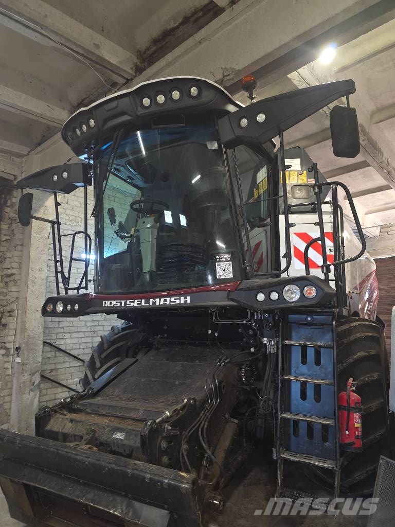 Rostselmash Torum 770 Kombajni