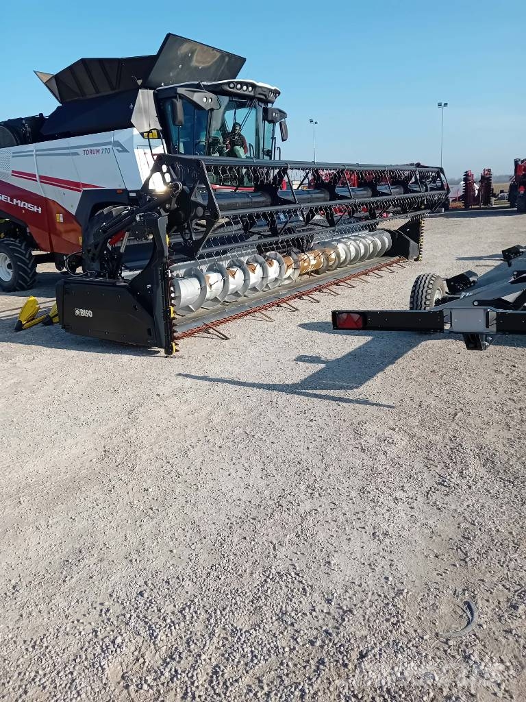 Rostselmash Torum 770 Kombajni