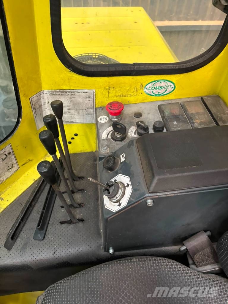 Combilift C300 Бокові навантажувачі
