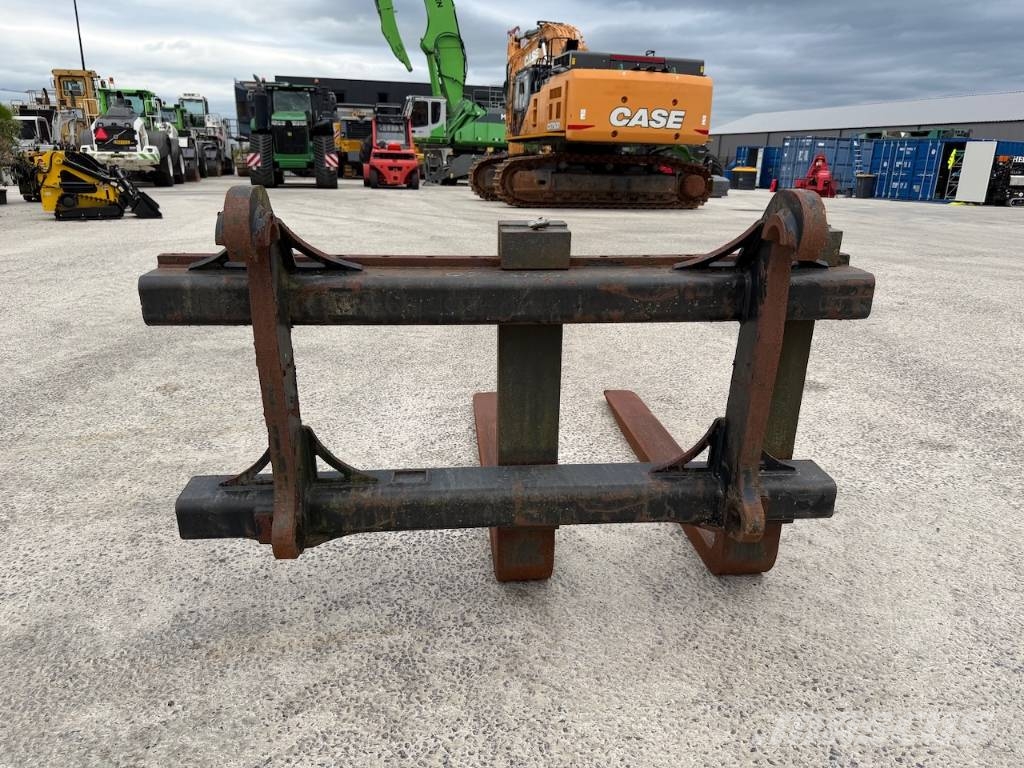 Palletvorken 150cm x 150cm Volvo aansl (ex L90H) v Pallegafler