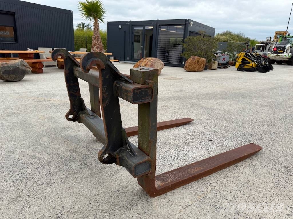 Palletvorken 150cm x 150cm Volvo aansl (ex L90H) v Pallegafler