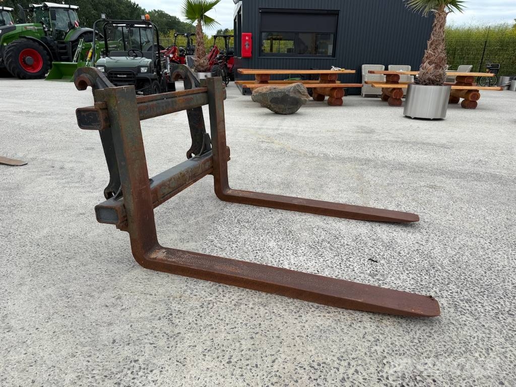 Palletvorken 150cm x 150cm Volvo aansl (ex L90H) v Pallegafler