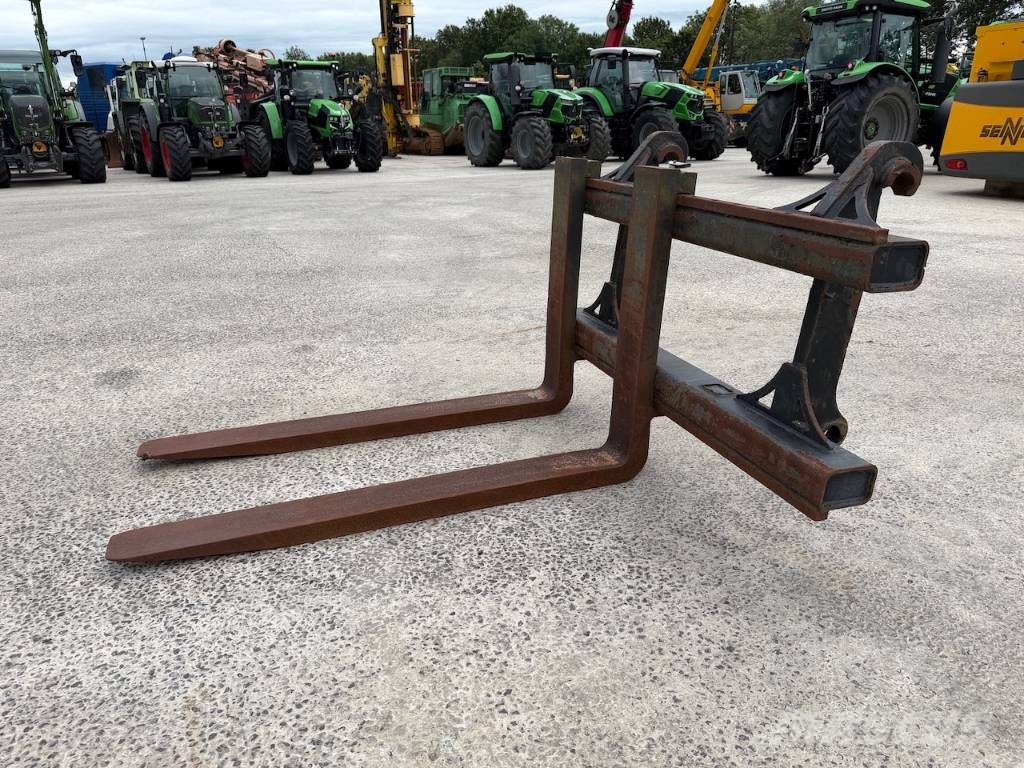 Palletvorken 150cm x 150cm Volvo aansl (ex L90H) v Pallegafler