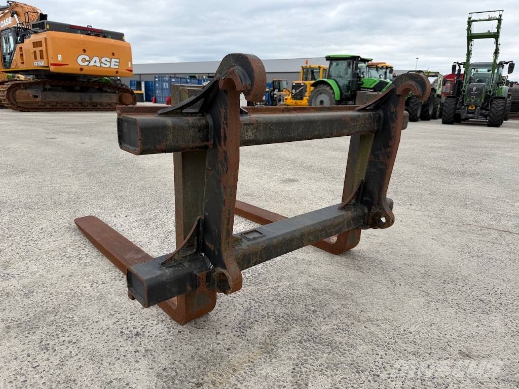 Palletvorken 150cm x 150cm Volvo aansl (ex L90H) v Pallegafler