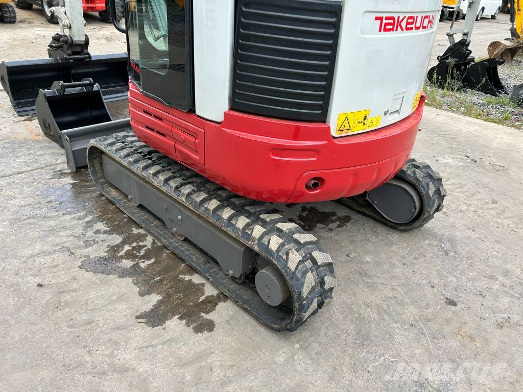 Takeuchi TB 23 R Miniescavatori
