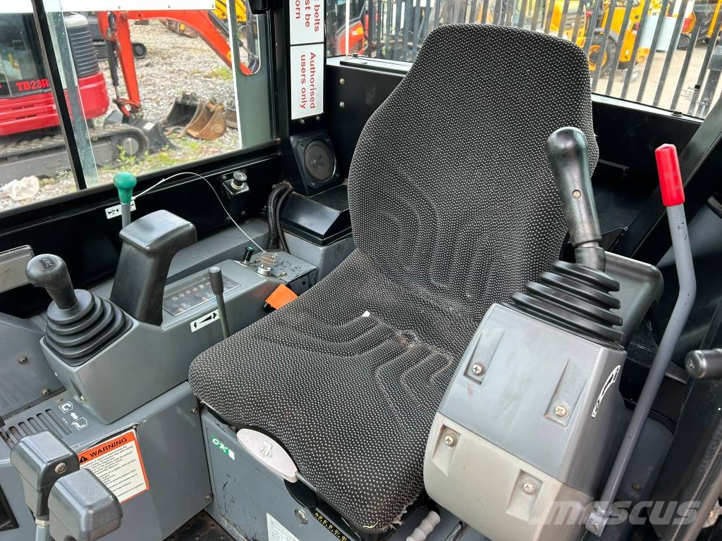 Takeuchi TB 23 R Miniescavatori