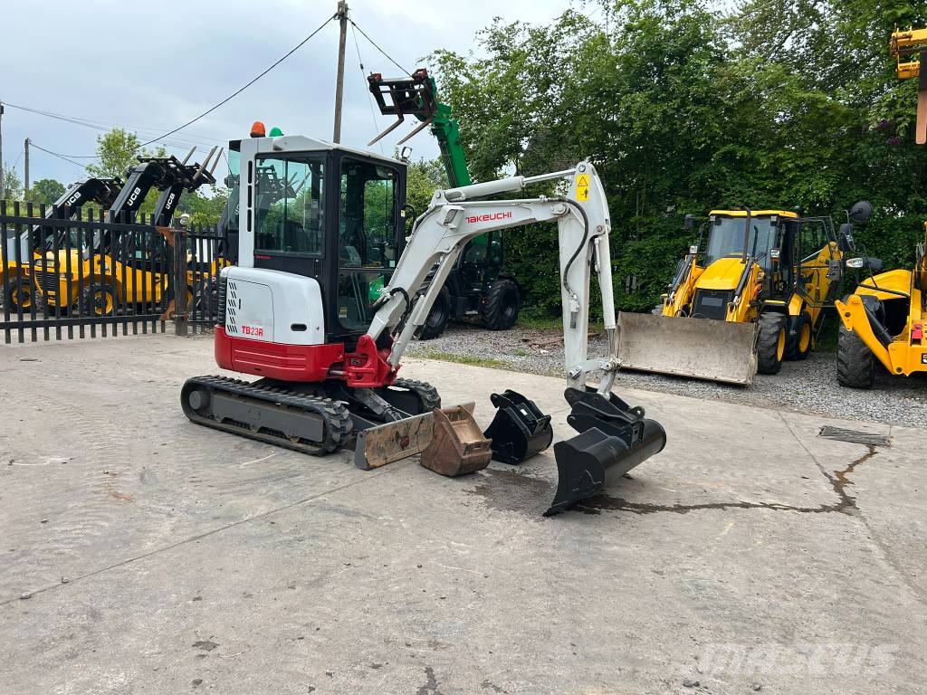 Takeuchi TB 23 R Miniescavatori