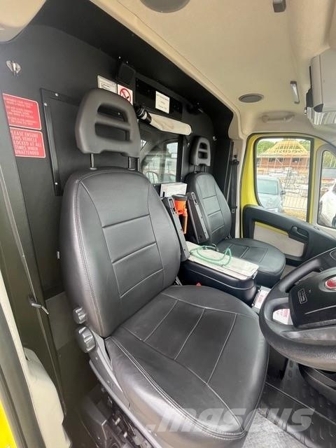 Fiat Ducato A&E Fiat Ducato A&E Vehicle with Stryker Pr Ambulancias