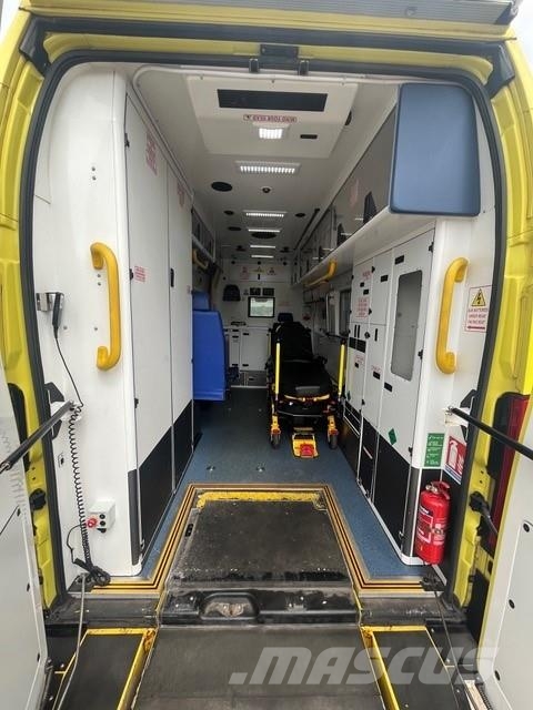 Fiat Ducato A&E Fiat Ducato A&E Vehicle with Stryker Pr Ambulancias