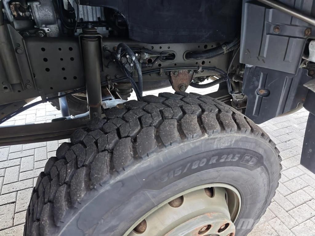 Iveco Eurotrakker 190E35W Cursor 4x4 Platte bakwagens