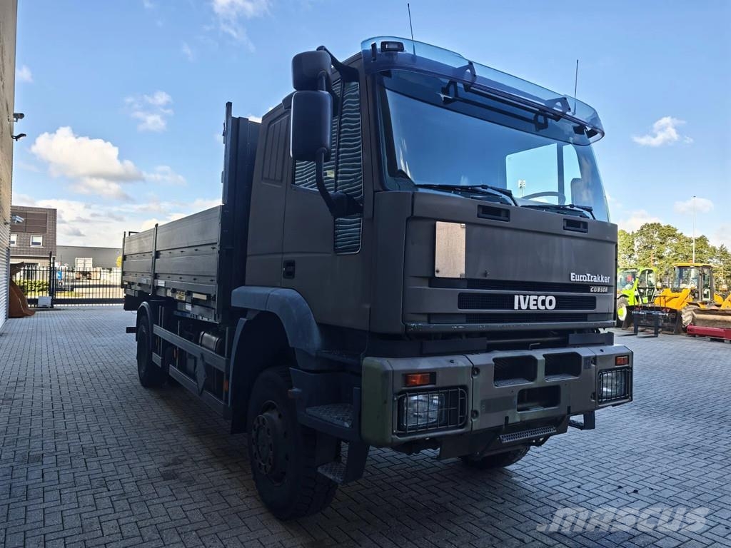 Iveco Eurotrakker 190E35W Cursor 4x4 平板栏板货车