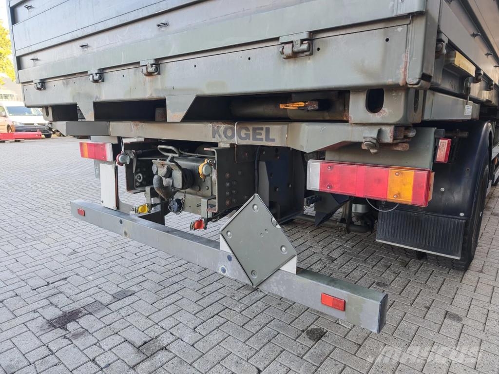 Iveco Eurotrakker 190E35W Cursor 4x4 平板栏板货车