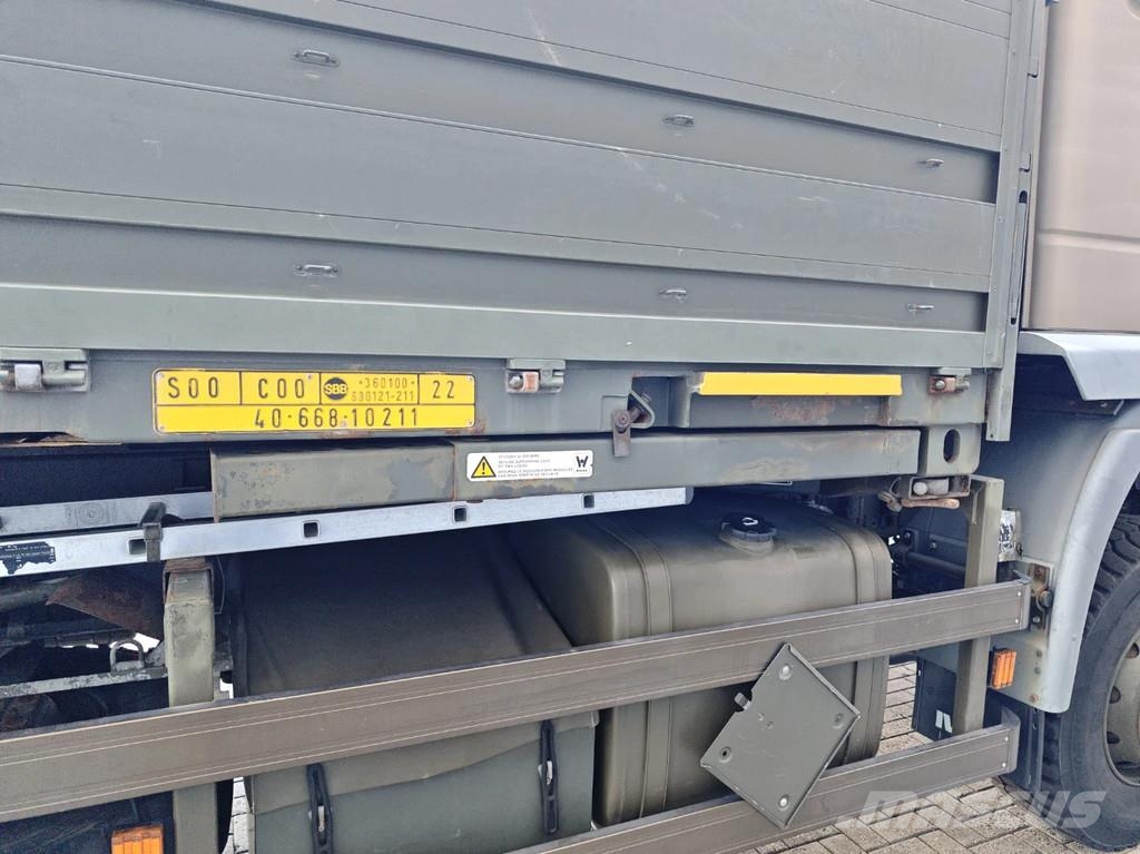 Iveco Eurotrakker 190E35W Cursor 4x4 Platte bakwagens