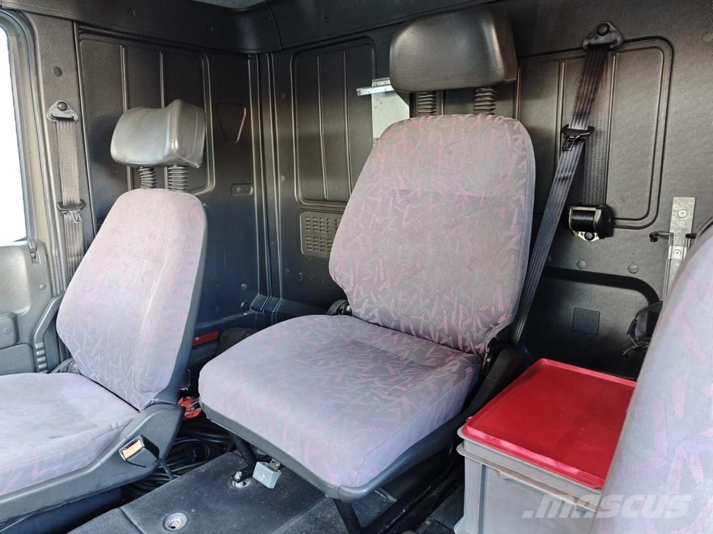 Iveco Eurotrakker 190E35W Cursor 4x4 Platte bakwagens