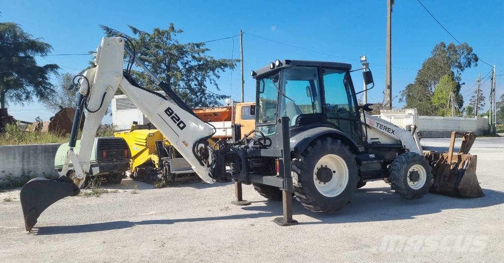 Terex 820 Retrocargadoras