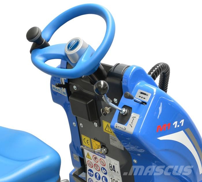 Multione 1.1 スキッドステアローダー