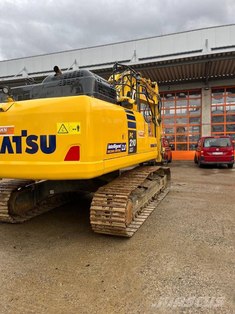 Komatsu PC210LCi-11E0 履带挖掘机