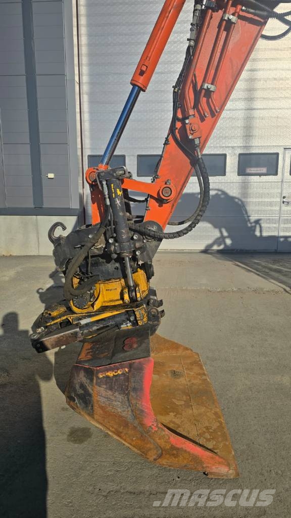 Hitachi ZX 85 US-5 حفارات وسط 7 طن - 12 طن