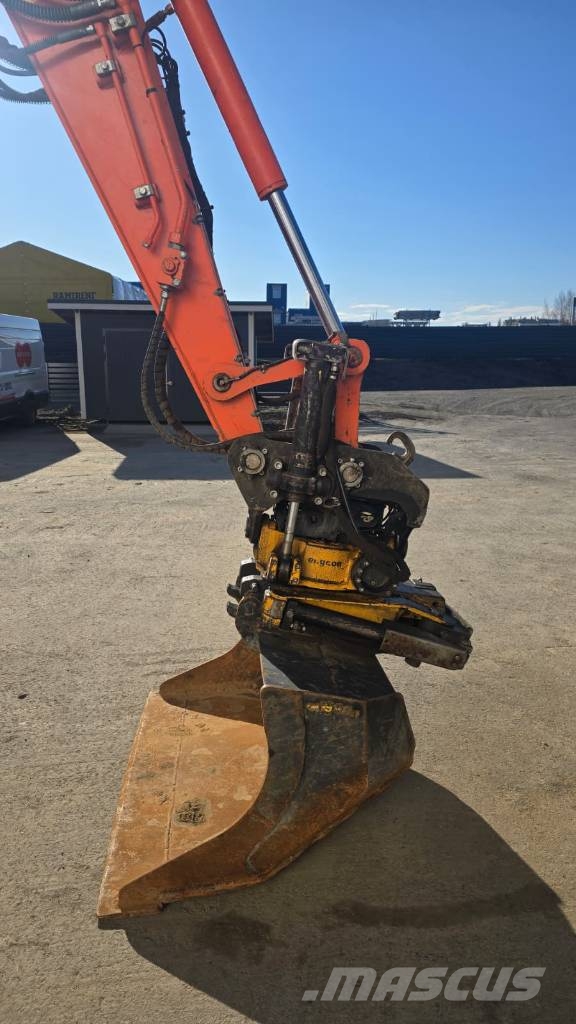 Hitachi ZX 85 US-5 حفارات وسط 7 طن - 12 طن