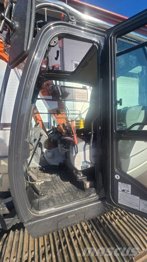Hitachi ZX 85 US-5 حفارات وسط 7 طن - 12 طن