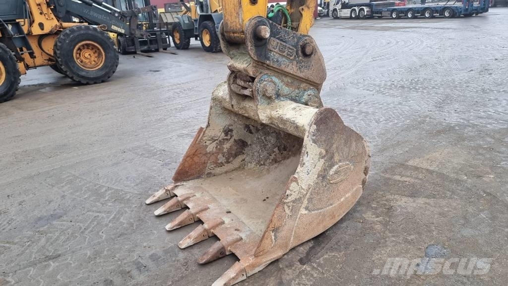 JCB JS 160 LC حفارات زحافة