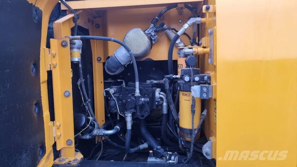 JCB JS 160 LC حفارات زحافة