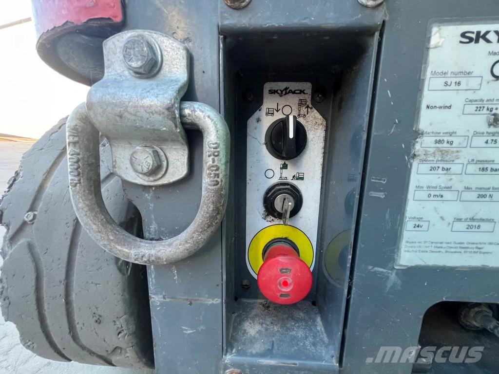 SkyJack SJ16 SJ16 Teleskopske podizne platforme