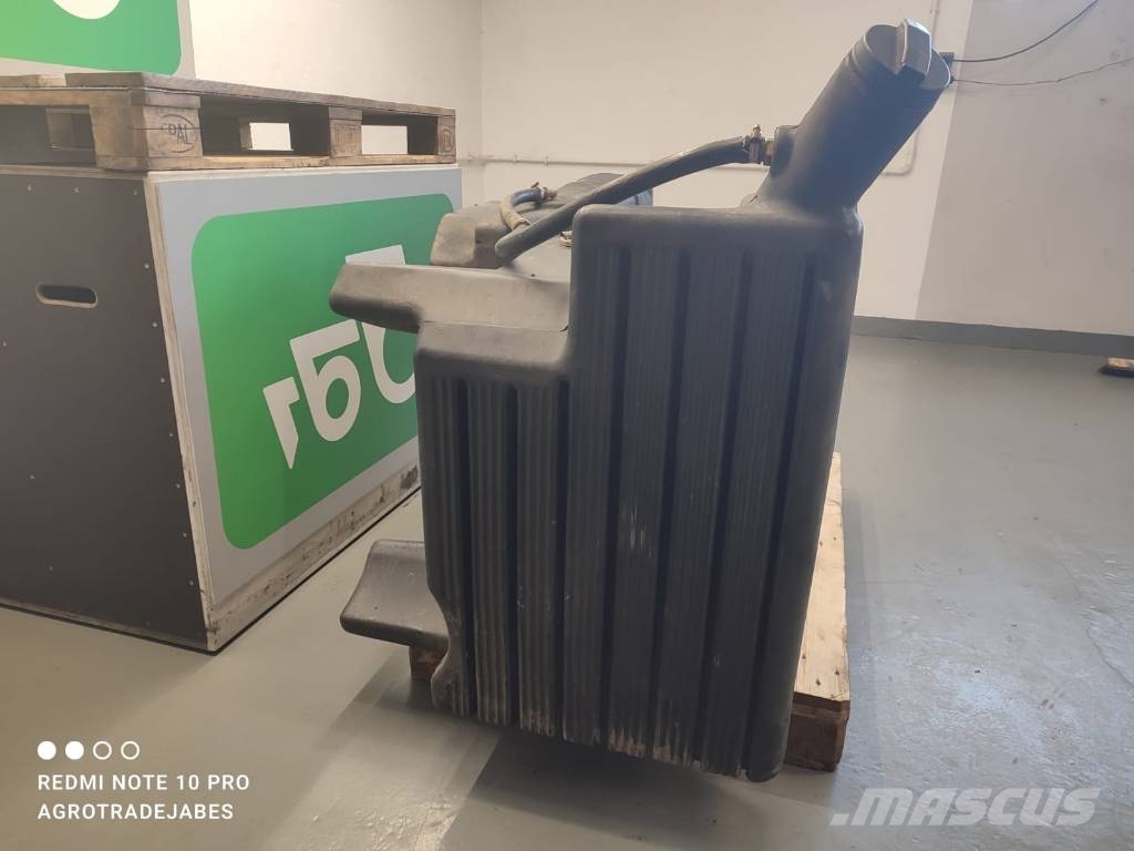 Deutz-Fahr Agrotron fuel tank Kabiner og interiør