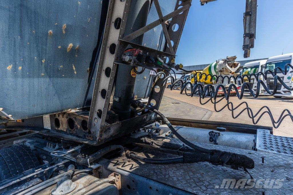 Schmitz Cargobull SKI - 45 M3 Damperli çekiciler