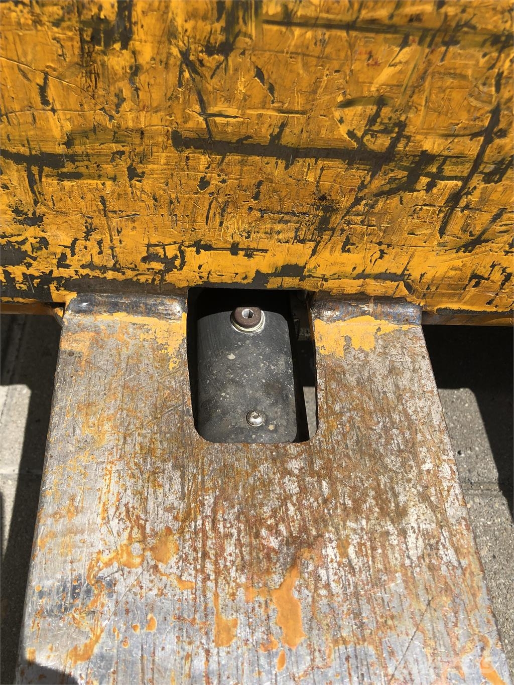 Jungheinrich EJE 220 R Pedestrian stacker