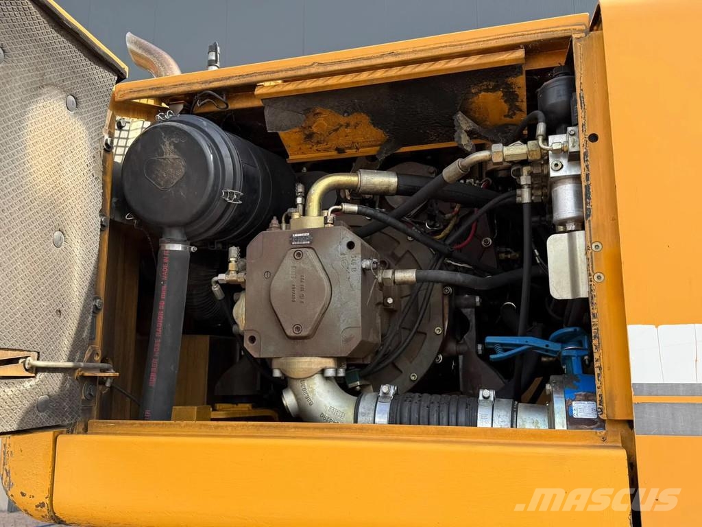 Liebherr A900C Wielgraafmachines