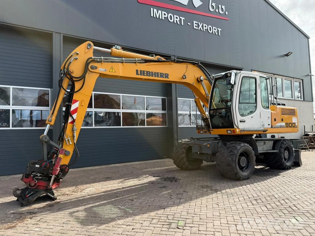 Liebherr A900C Wielgraafmachines