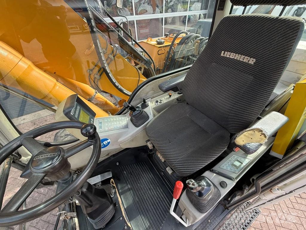Liebherr A900C Wielgraafmachines