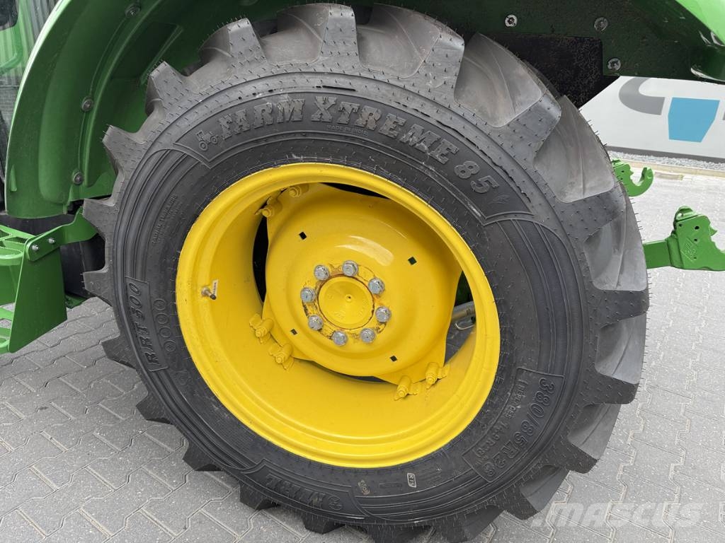 John Deere 5058E Tractoren