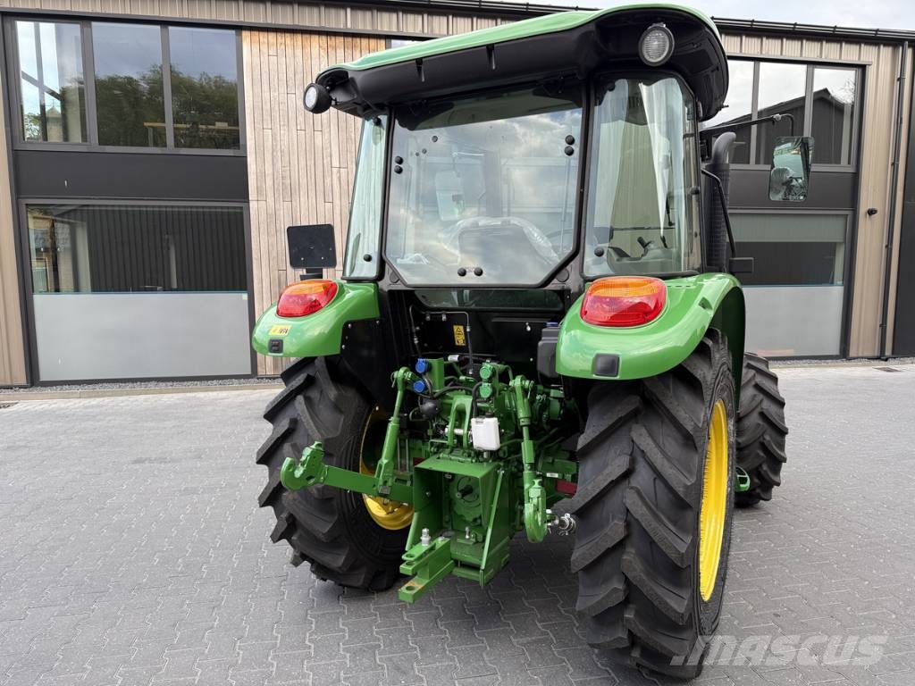 John Deere 5058E Tractoren