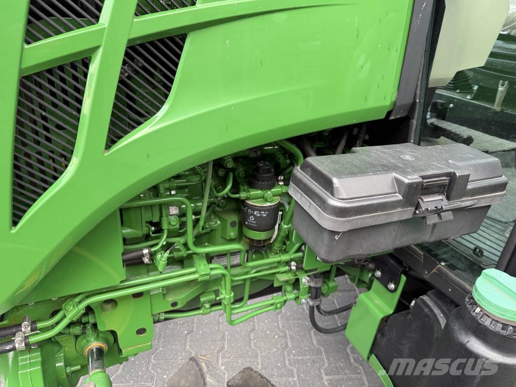 John Deere 5058E Tractoren