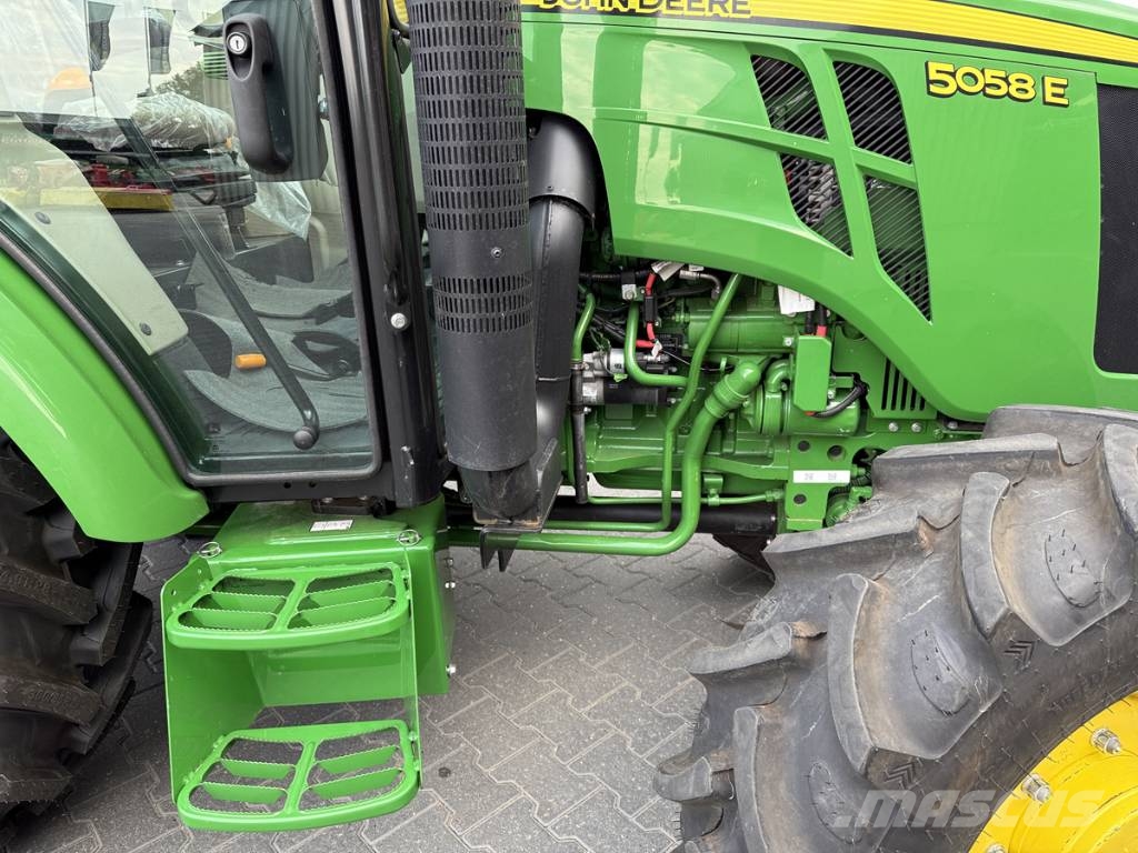 John Deere 5058E Tractoren