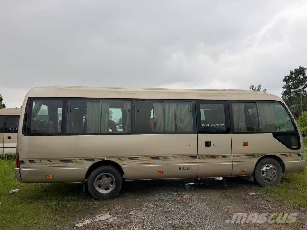 Toyota Coaster  15B Autobuses urbanos