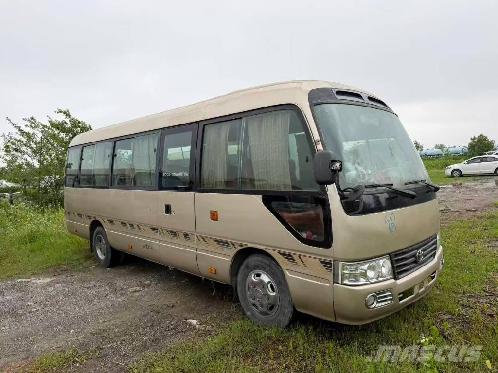 Toyota Coaster  15B Autobuses urbanos