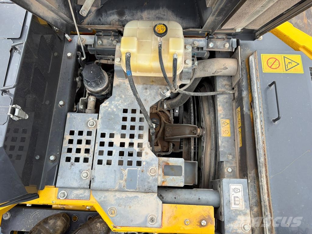 Hitachi ZX135US-6 Vikšriniai ekskavatoriai