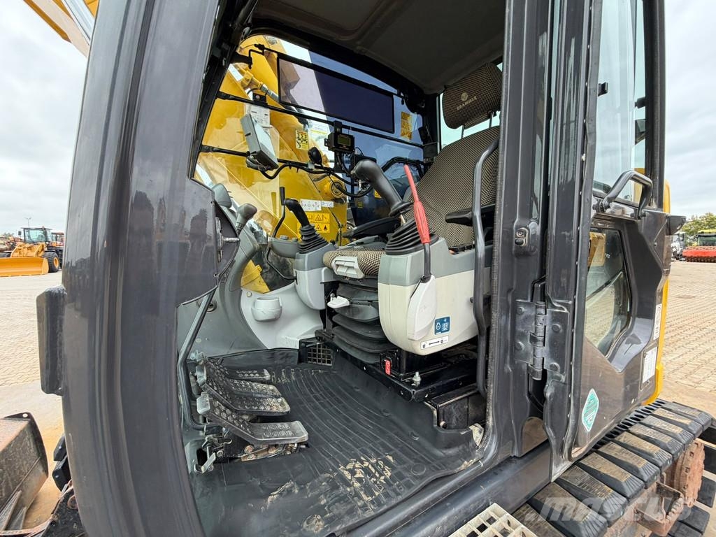 Hitachi ZX135US-6 حفارات زحافة